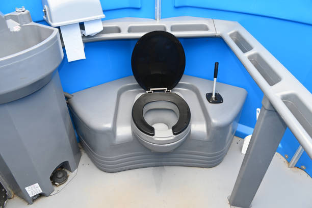 Best High-end porta potty rental  in Robertsville, NJ